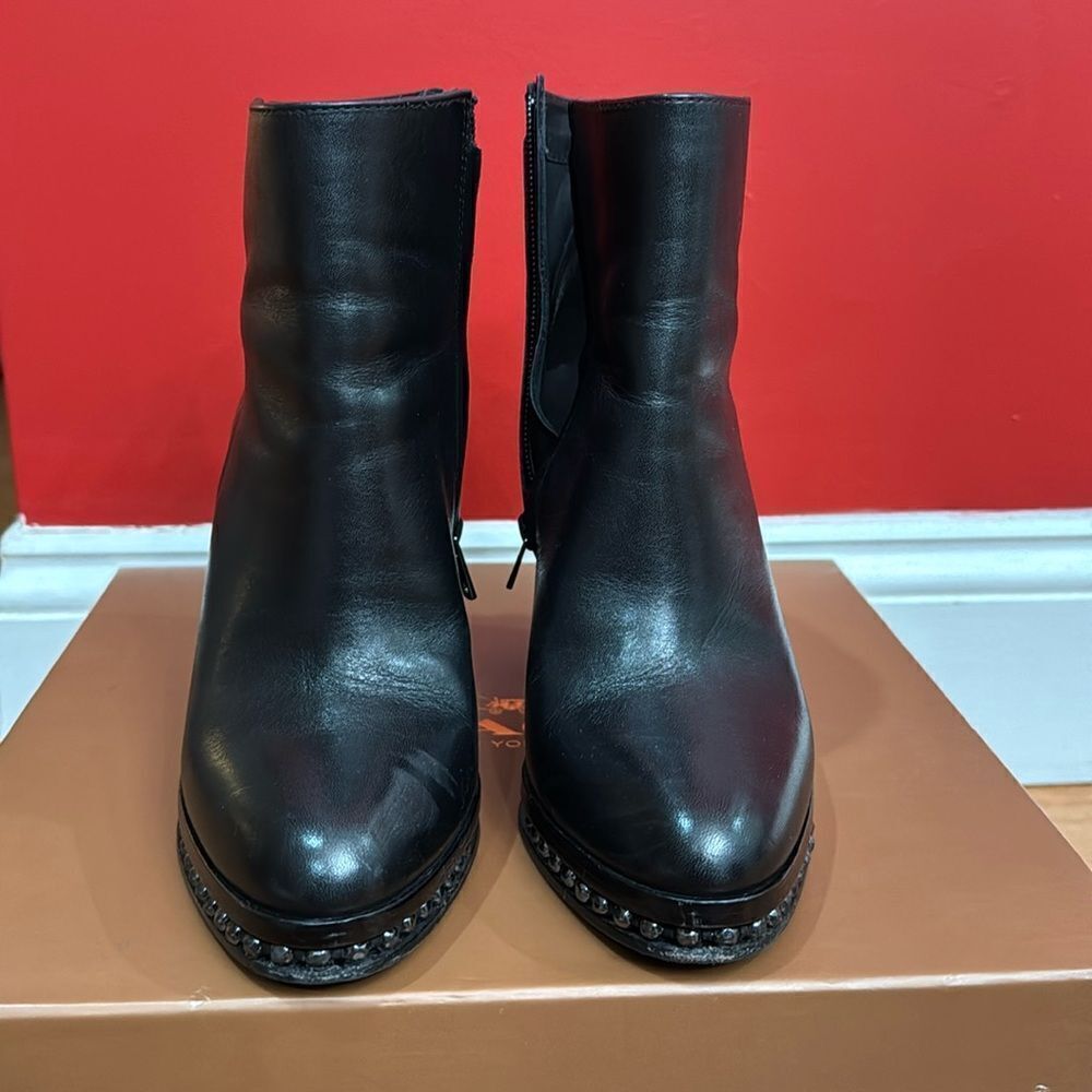 Coach Justina Black Ankle Boots Women's Beaded Chain Accents size‎ 6.5 - Picture 3 of 13